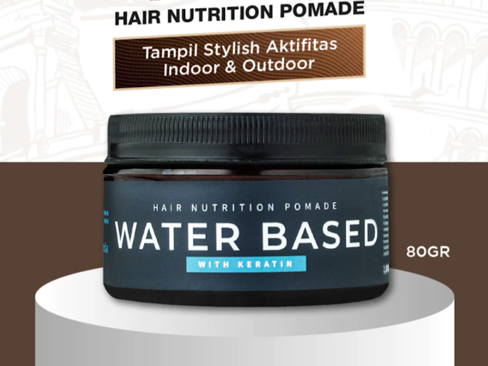 Untuk rambut keriting, ikal, atau bergelombang, pilihlah pomade water-based karena lebih mudah diatur