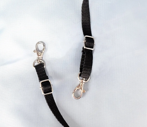 Safety tether, untuk mencegah hewan peliharaan melompat keluar