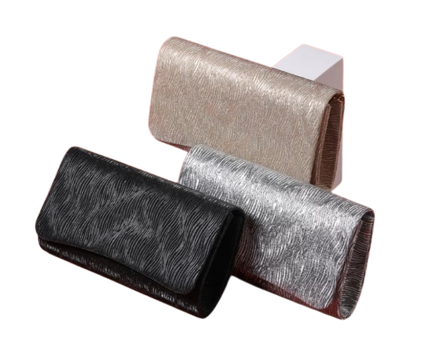 Red Wine: Perpaduan glitter dan suede premium berikan tampilan elegan