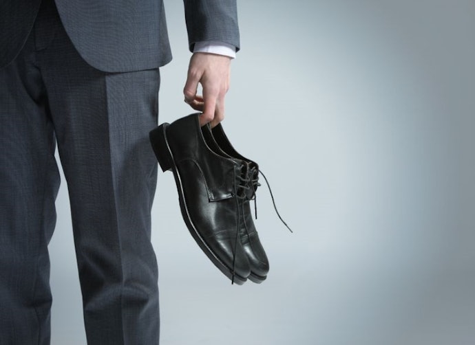Formal shoes, sepatu untuk tampil elegan dan profesional
