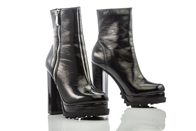 Chunky ankle boots: Ciptakan kesan badass dan chic