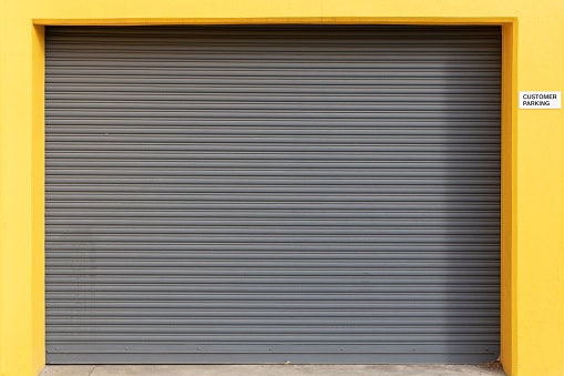 Rolling door: Lebih hemat tempat