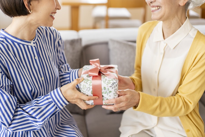 Khusus orang tua, berikan hampers Natal yang dapat menunjang kesehatannya