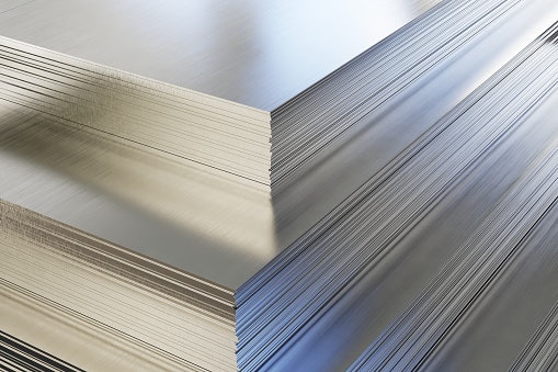Meja aluminium, ringan dan awet