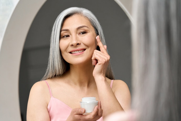 Untuk anti aging: Kombinasi ceramide + peptide/retinol