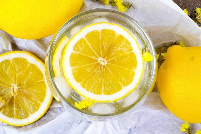 Anda masih pemula? Jika demikian, utamakan produk yang kandungan vitamin C-nya berada di urutan bawah