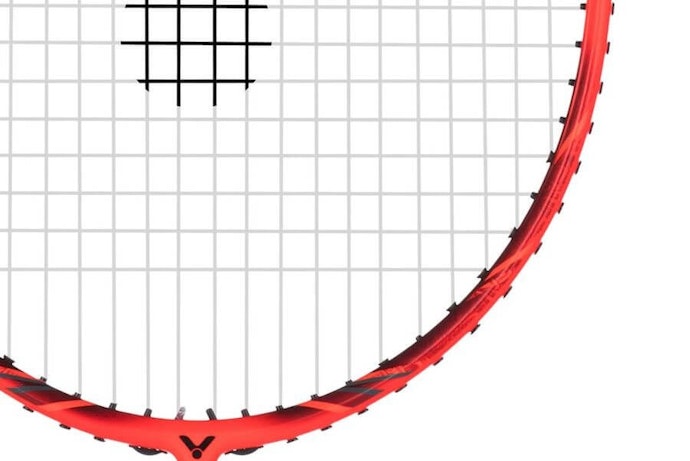 Tarikan tinggi, punya kontrol shuttlecock yang lebih baik