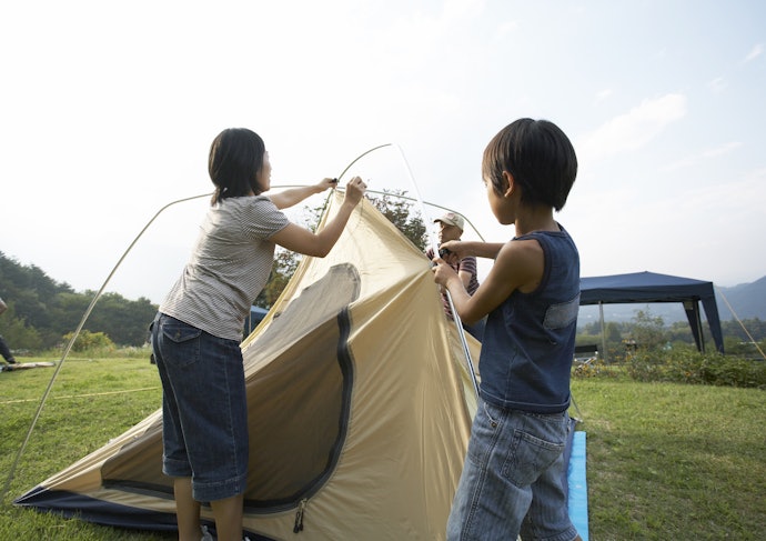 Tenda dengan clip-on dan joining system frame juga mudah dirangkai