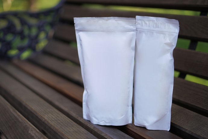 Plastik ziplock, kedap udara dan bisa ditutup kembali