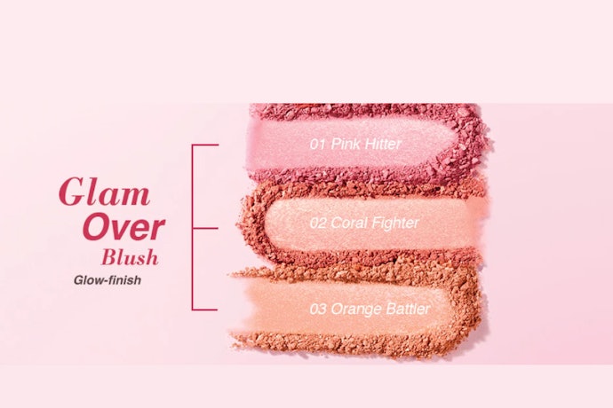 Jika memiliki kulit kering: Pilih blush on dengan shimmer finish