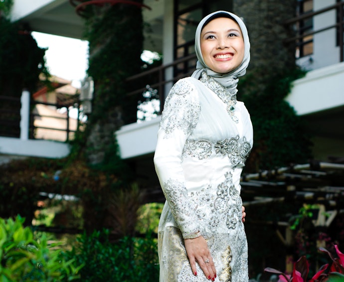 Model tertutup, pas dipakai oleh wanita berhijab