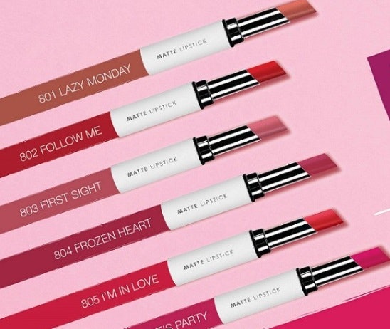 Red-A Matte Lipstick, finish matte dengan tekstur padat