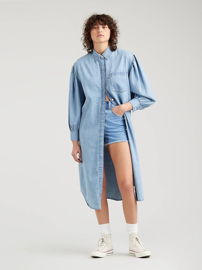 Coat, statement outfit yang eye-catching