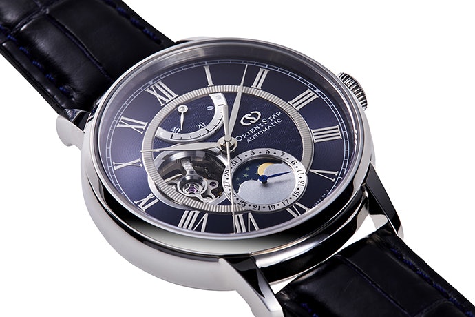 Orient Star Semi Skeleton: Jam dengan desain yang unik