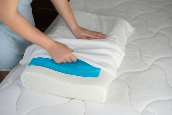 Memory foam: Dapat mengikuti lekuk tubuh