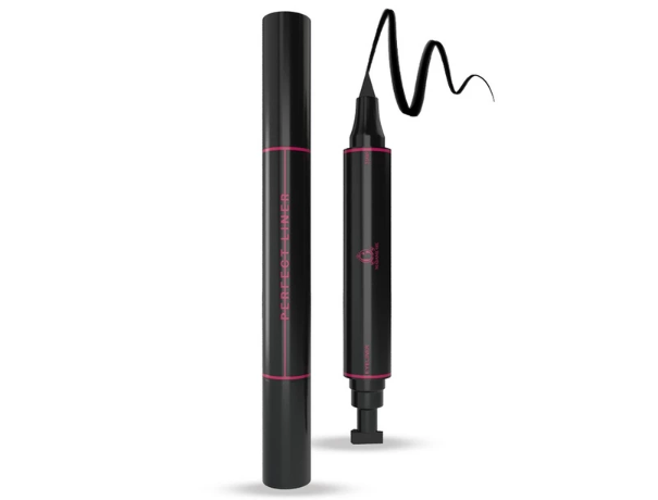 Untuk menghadiri acara formal atau ke kantor, pakailah eyeliner lokal warna hitam