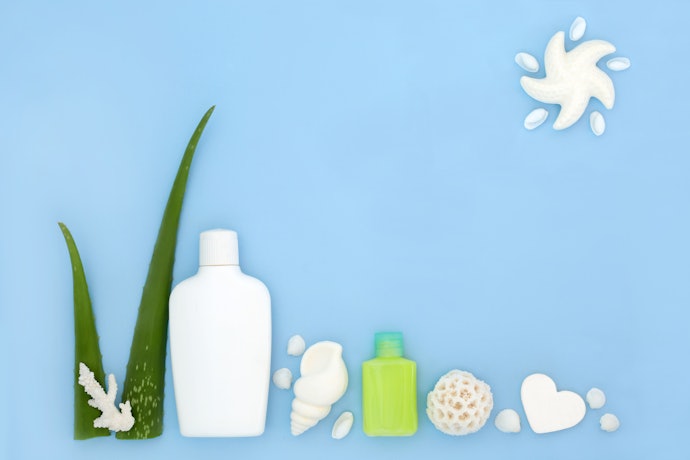 Untuk mencegah iritasi: Sunscreen yang dilengkapi tambahan soothing agent bisa jadi nilai tambah