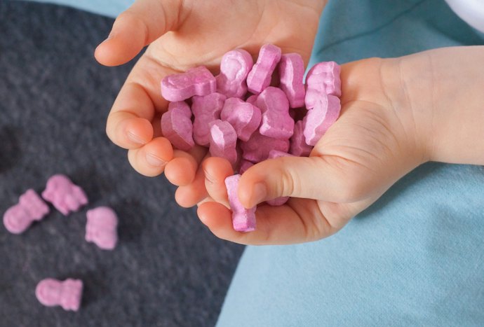 Untuk menjaga mata agar minus tidak bertambah; Utamakan vitamin mata yang mengandung vitamin E dan zinc