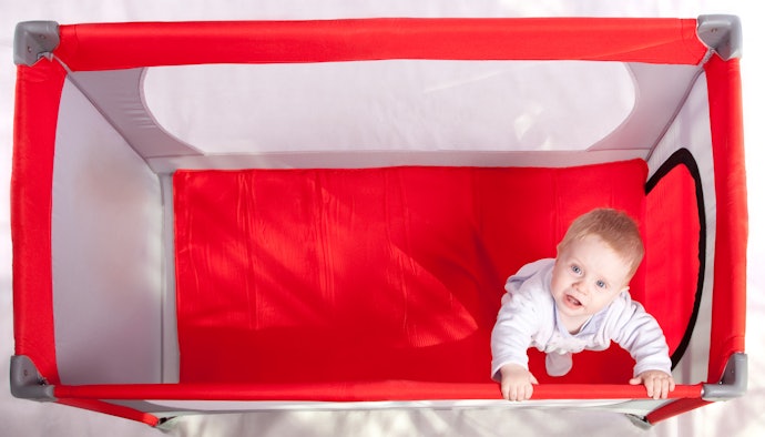 Playmat pagar, melindungi serta membatasi pergerakan anak