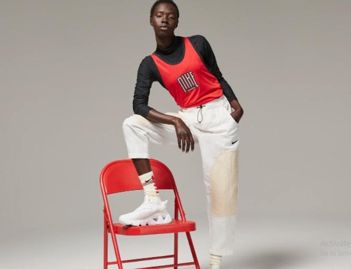 Trousers, terbuat dari poliester dan nilon
