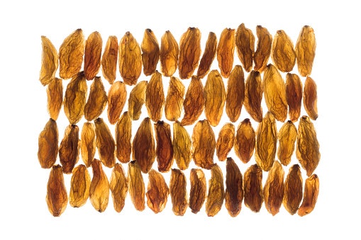 Kismis sultana, terbuat dari anggur Turki tanpa biji