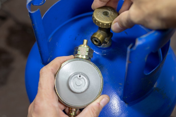 Regulator, mengatur tekanan gas
