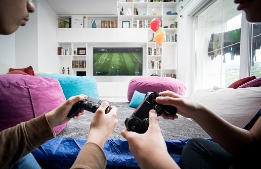 Cari yang dilengkapi mode multiplayer dan game offline