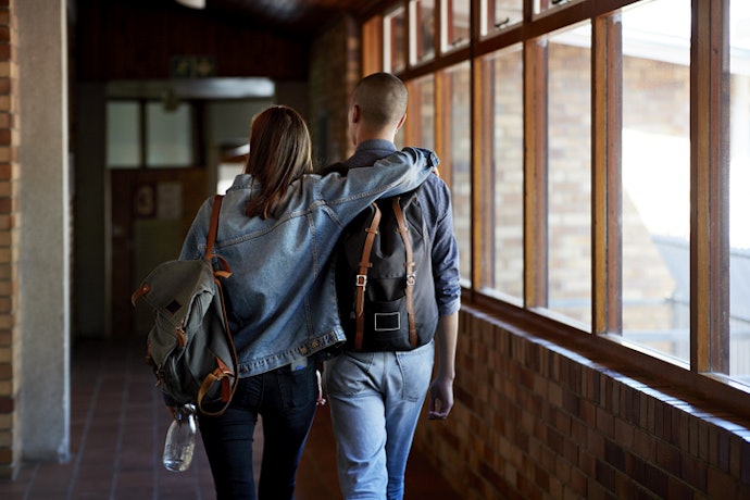 Backpack atau ransel, praktis dan nyaman digunakan