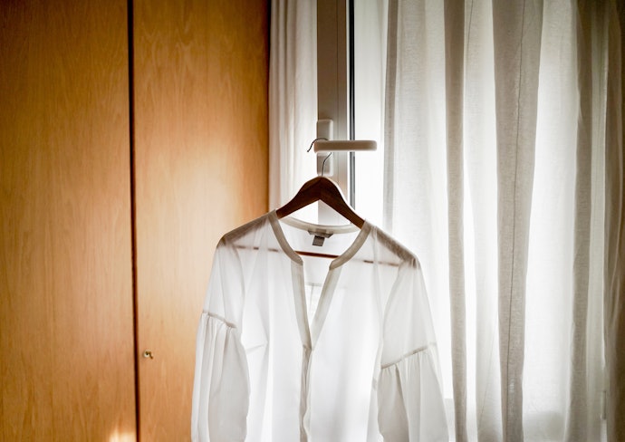 Crepe, rayon, dan poliester: Ringan dan antikusut