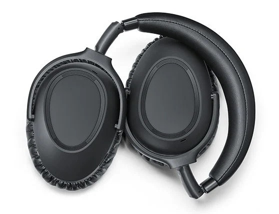 Untuk pemakaian secara mobile, pilih portable headphone seperti Momentum Wireless