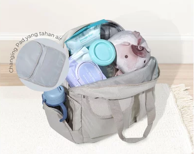 Diaper changing pad, memudahkan Anda mengganti popok saat di luar rumah