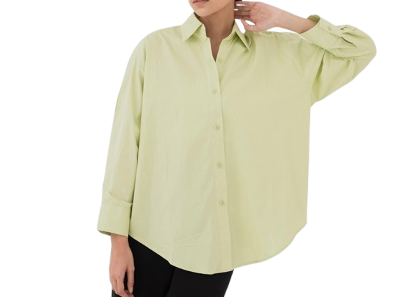 Oversized Formal Shirt: Potongan lebih longgar, tampilkan kesan modern dan chic