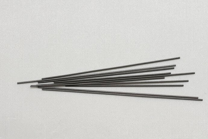 Gunakanlah isi pensil yang tidak mudah patah