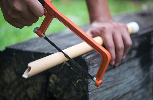 Crosscut saw, efektif memotong benda yang cenderung keras