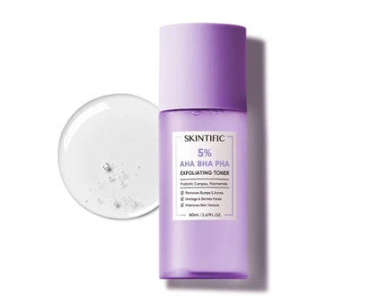 Untuk mencerahkan kulit kusam, pilih Glycolic Acid Daily Clarifying Toner atau 5% AHA BHA PHA Exfoliating Toner