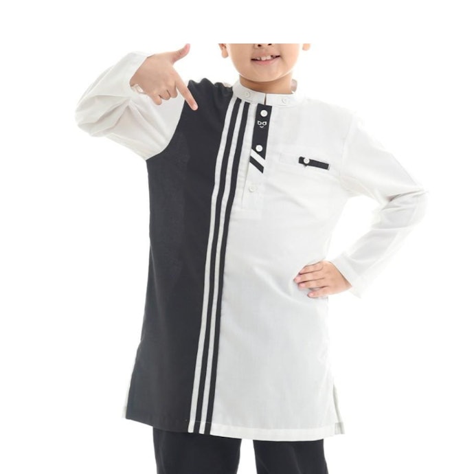 Baju koko anak lengan panjang yang memberi kesan sopan, cek merek Nice Kids atau Bani Batuta