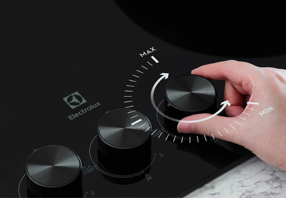 Electrolux, memiliki teknologi Aerated Dual-Jet yang membantu memasak lebih cepat