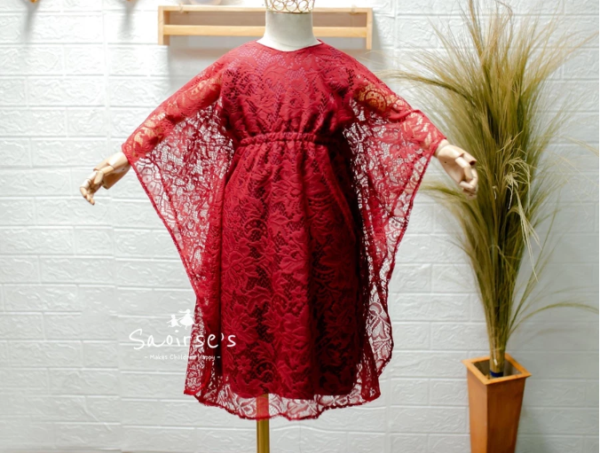 Brokat: Motif timbul dengan kesan elegan