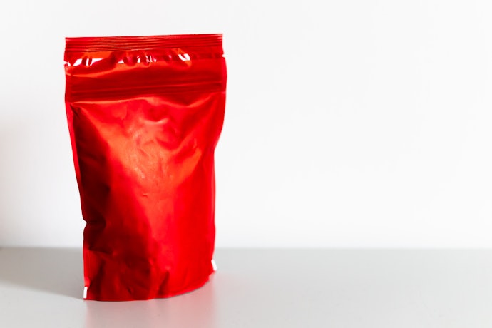 Kemasan plastik zip lock, cocok dibawa bepergian