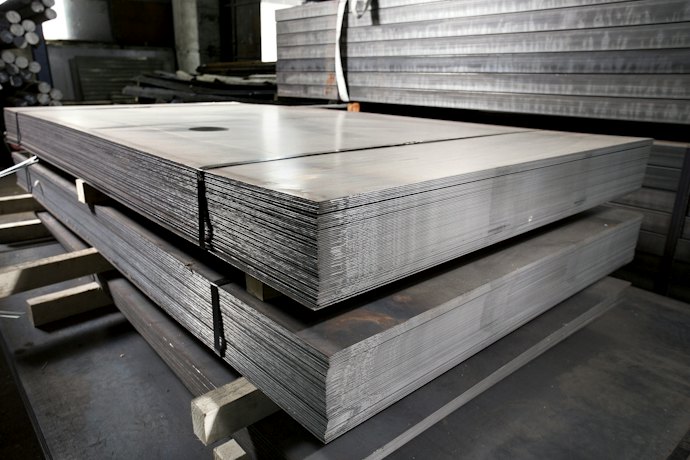Stainless steel, mudah diberi warna dan dibentuk
