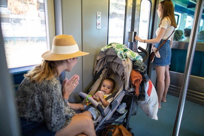Stroller ringan dan ramping: Ideal untuk Anda yang sering naik transportasi umum