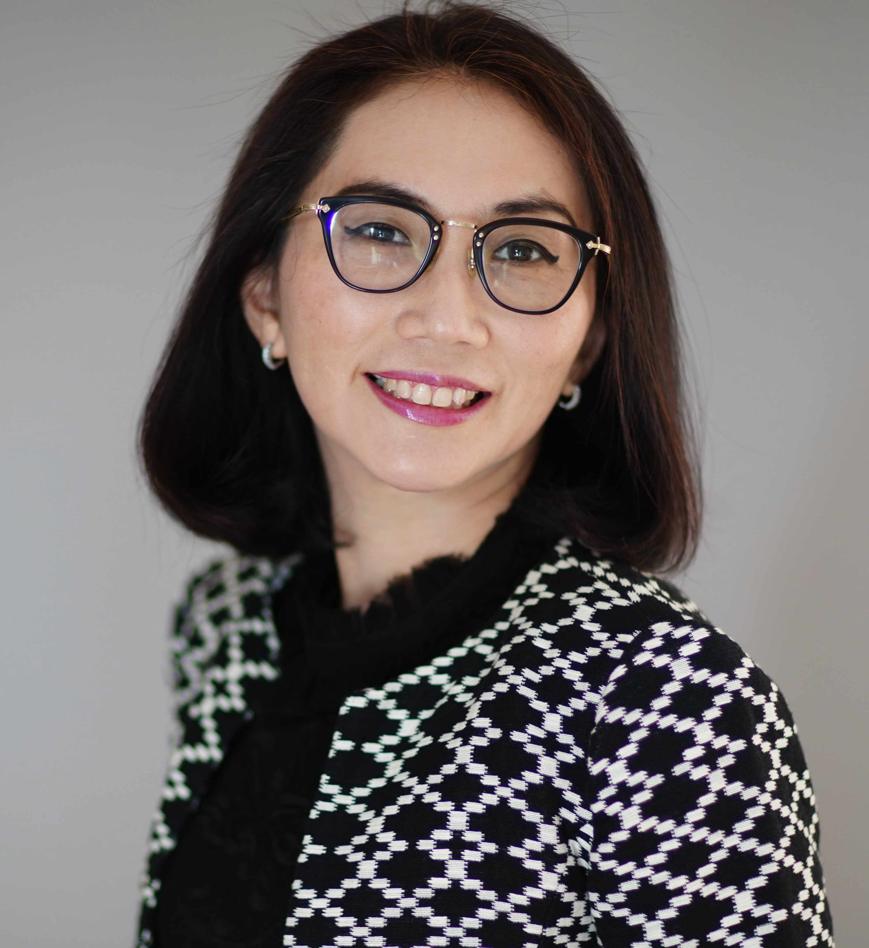 dr. Dian Pratiwi